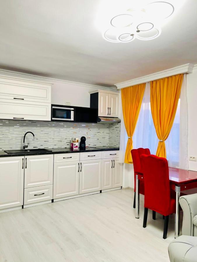 Apartament Premium Isabella Арад Екстериор снимка